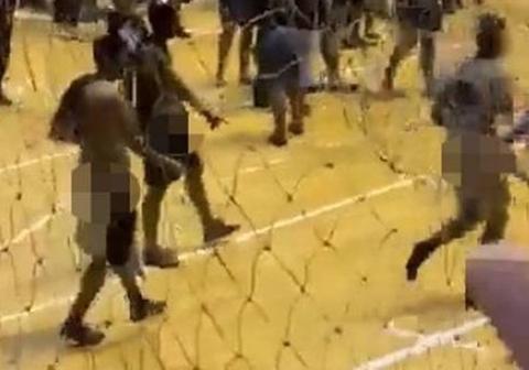 طرد ستة طلاب طب من جامعة في البرازيل بعد أن قاموا بسلوك مسيء خلال مباراة كرة طائرة للسيدات