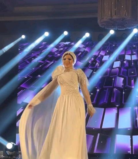 فستان ملكة جمال مصر المحجبة يثير الجدل.. هكذا